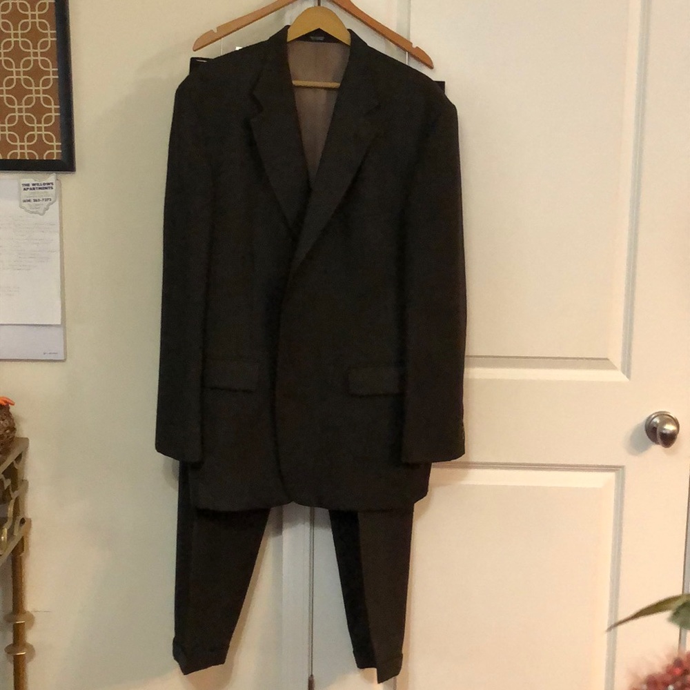 Oscar de la Renta Brown/Black Suit (38/34)